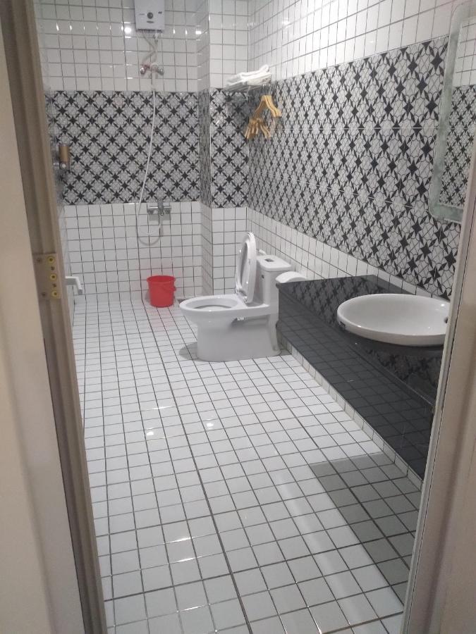 Khach San Hoang Gia Hotell Bac Lieu Eksteriør bilde
